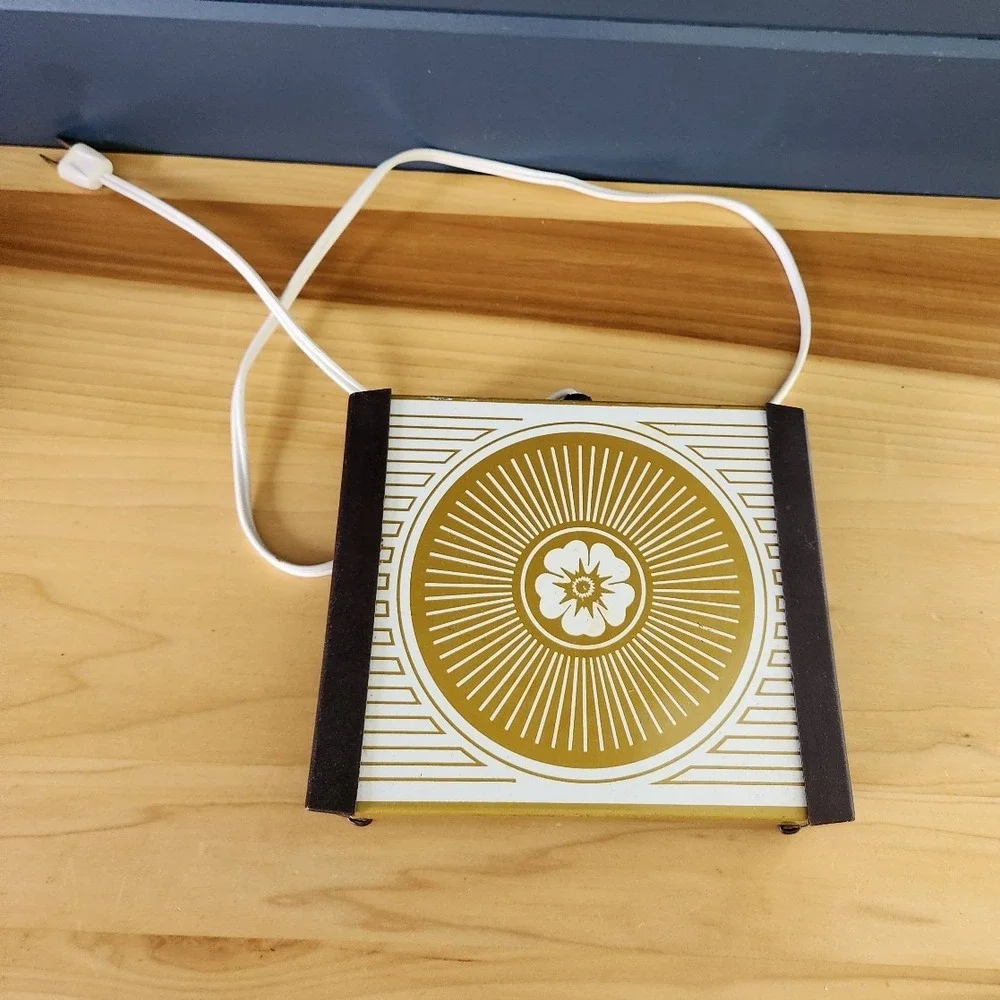 70s/80s Gold and White Warming‎ Plate